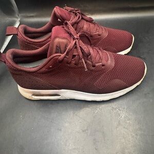Nike Deep Maroon Air Max Tavas Running Shoes Sz 8 Burgundy Purple Women’s